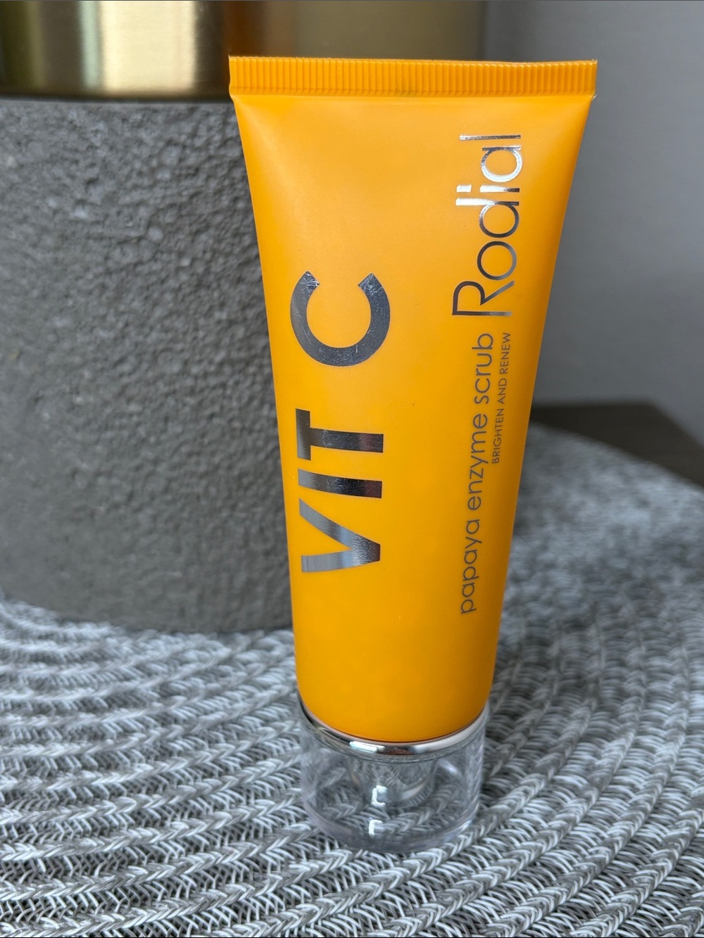 ❤️$10 NWT Rodial Vit C Papaya Enzyme Scrub Brighten & Renew 70ml